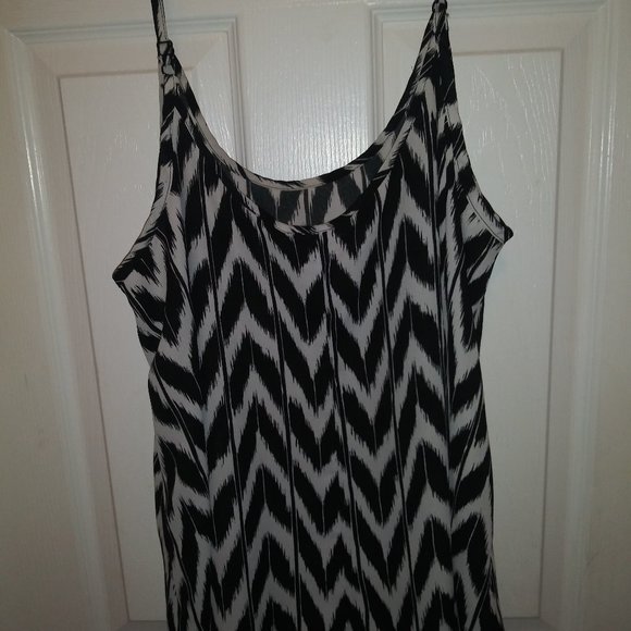 1x Apt 9 Chevron Sleeveless blouse - Picture 6 of 6